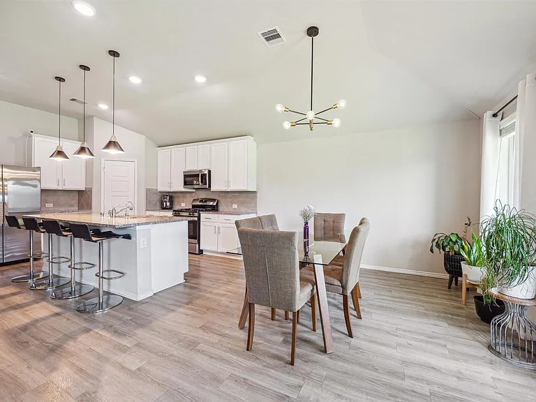 6414 Fiddlewood Thicket Ln — Photo 10