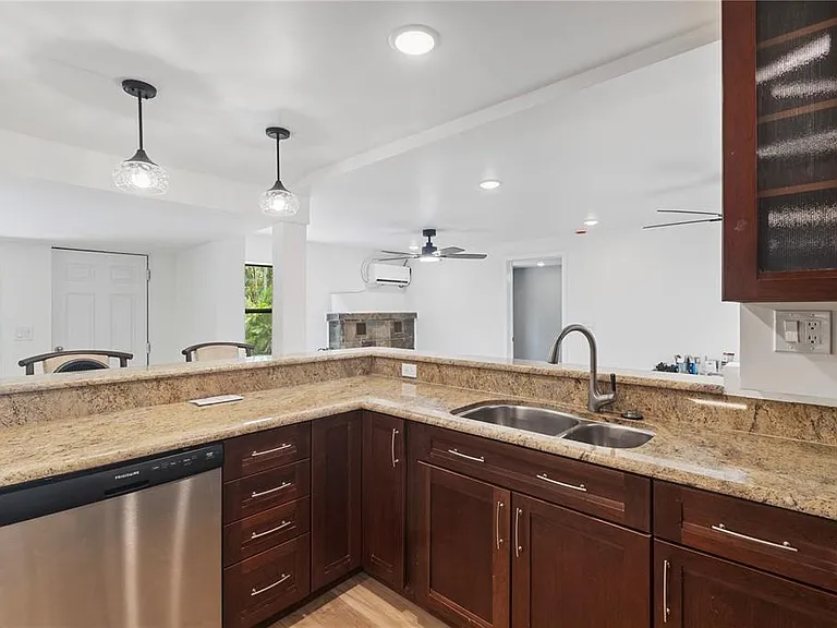 23094 Central Ave — Photo 15