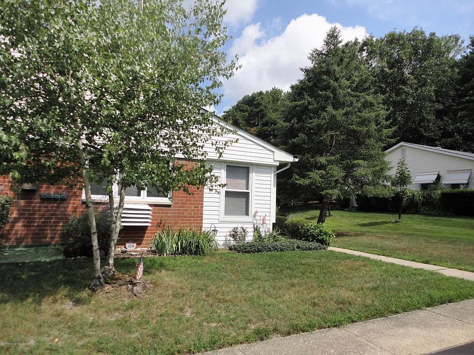 1st image of 105B Constitution Blvd
