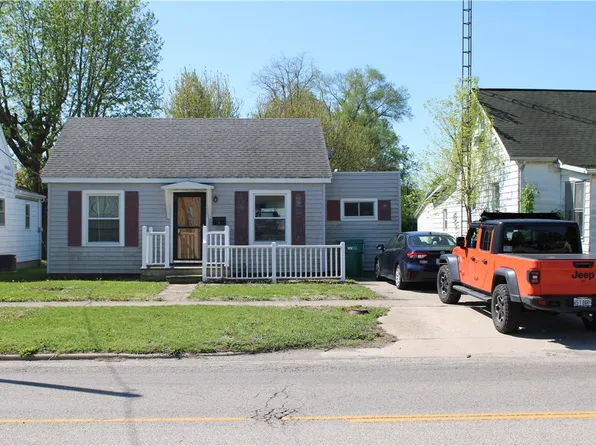3017 Marshall Ave, Mattoon, IL 61938