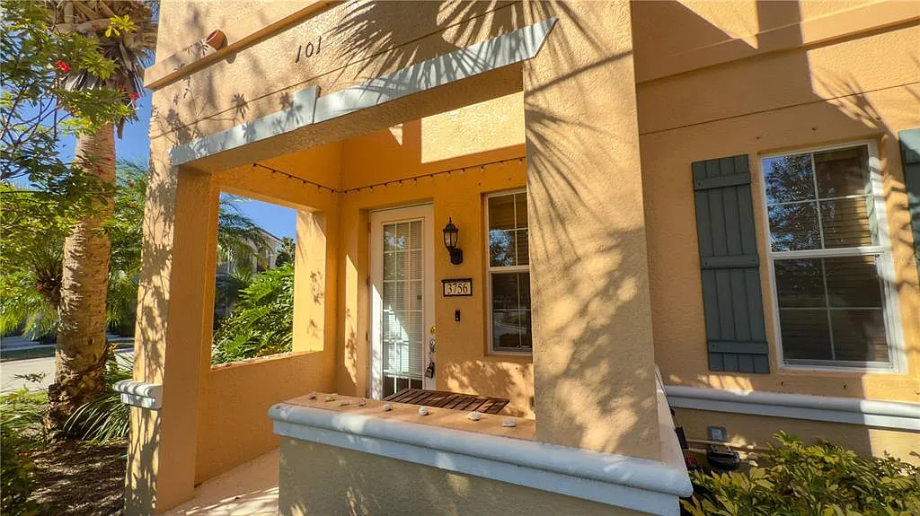 3 bed, 2.5 bath, 1661 sqft, $2,000 — Photo 1