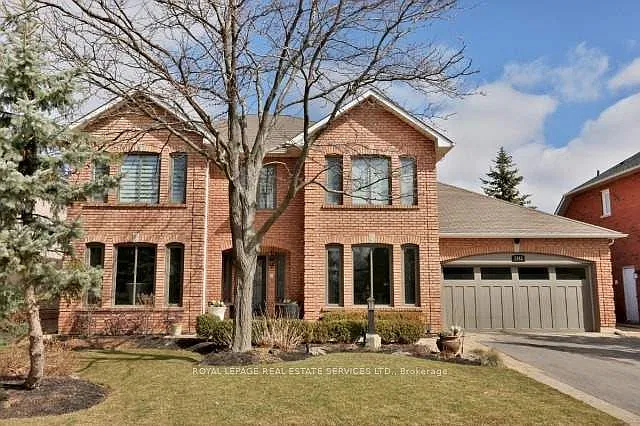 4 bed, $6,900 — Photo 1