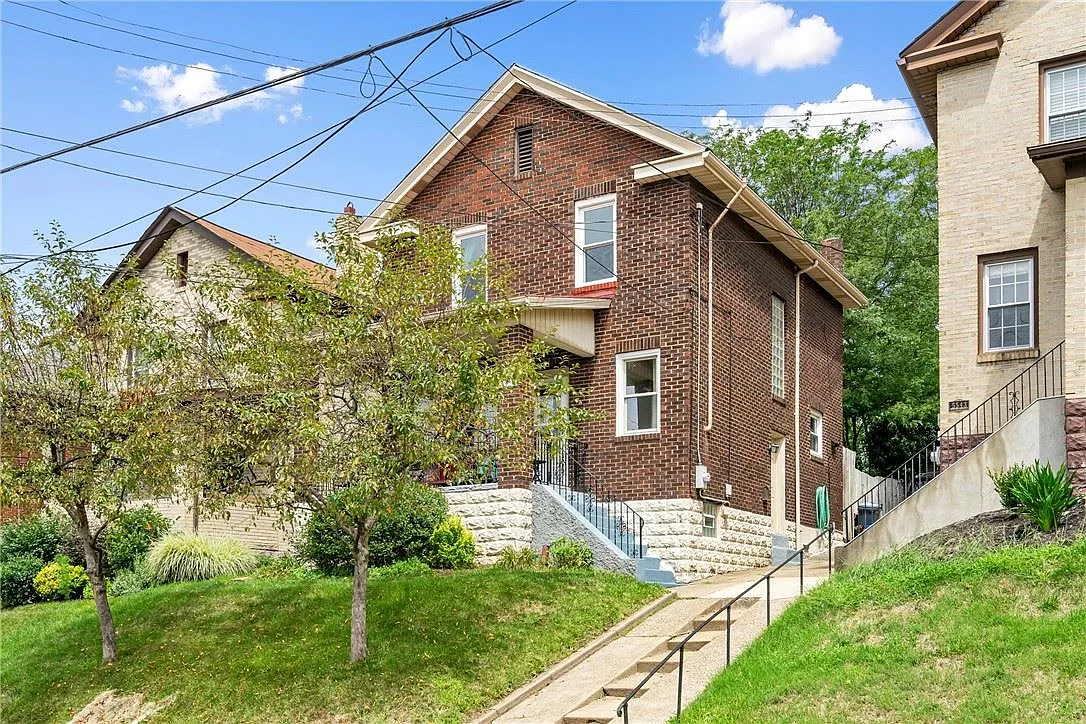 5541 Pocusset St photo 1