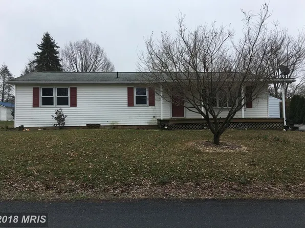 374 Valley Dr, Fayetteville, PA 17222