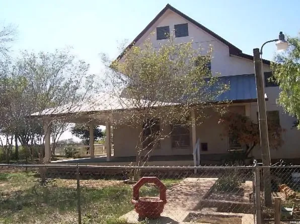 2544 State Highway 97, Floresville, TX 78114