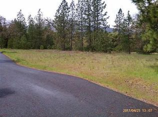 100 Rooster Ln, Williams, OR 97544
