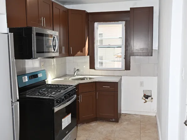 203 Cooke St, Waterbury, CT