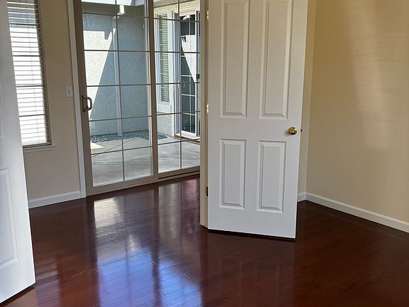 4th image of 5014 Garlenda Dr
