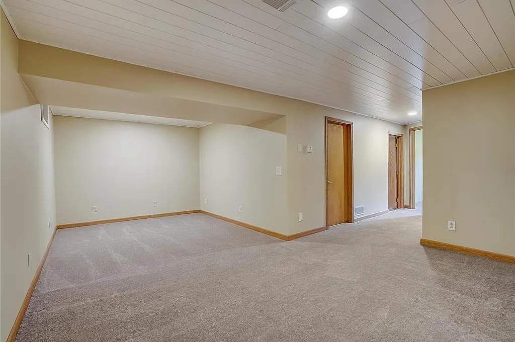 4 bed, 1850 sqft, $2,600 — Photo 4