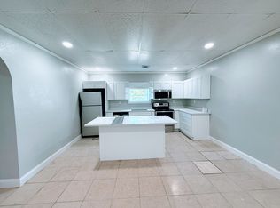 314 7th Ave NE APT 14, Ruskin, FL 33570