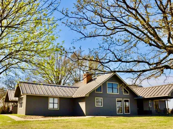 922 County Road 4779, Sulphur Springs, TX 75482