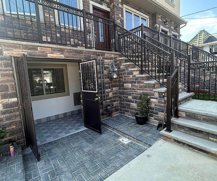 1st image of 220 Finley Ave #1