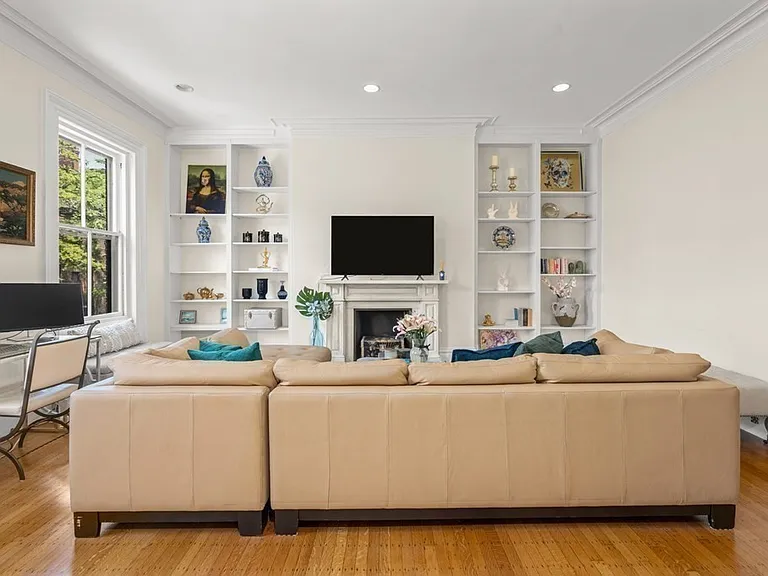 133 Marlborough St #8 — Photo 11
