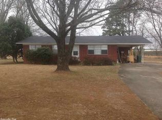 3960 Prince St, Conway, AR 72034