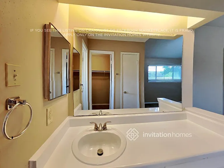 2818 Mayflower Landing Ct — Photo 10