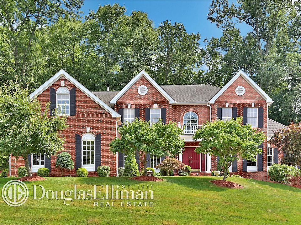 1st image of 6 Wellington Ln