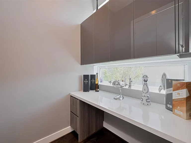 5919 E Post Oak Ln — Photo 16