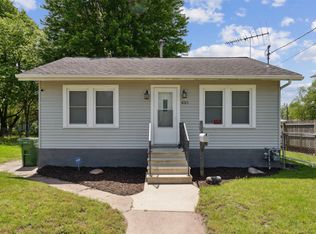 433 Kern St, Waterloo, IA 50703