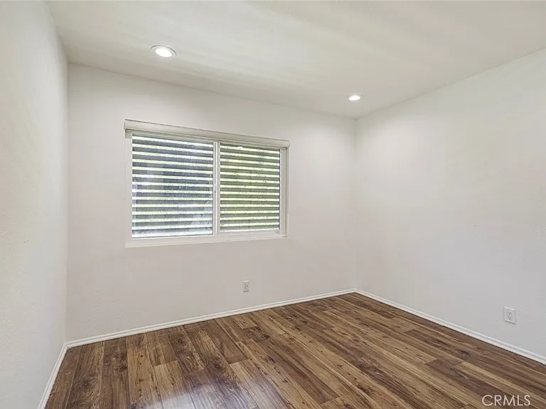 9450 Tampa Ave — Photo 50