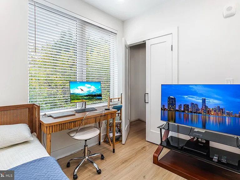 1307 Longfellow St NW #7 — Photo 9
