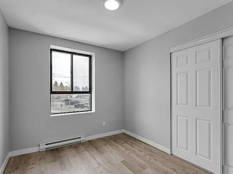 17 Eldon Hall Pl #301 — Photo 6