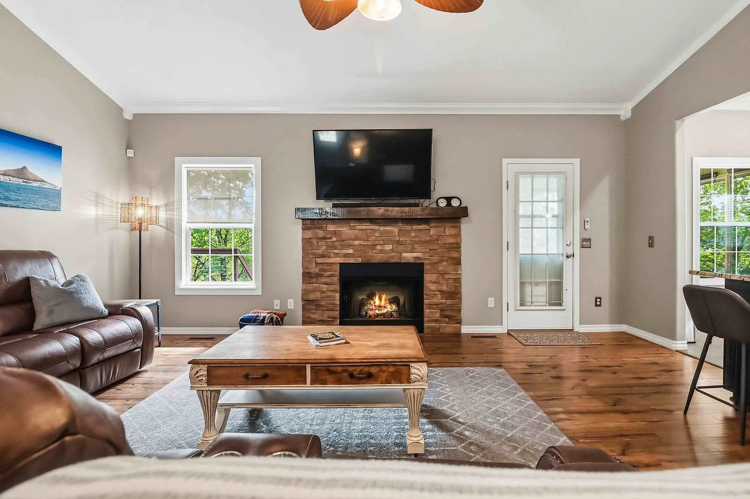 5 bed, 3.0 bath, 3713 sqft, $8,157 — Photo 2