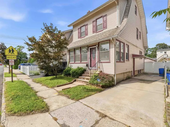 22 Prospect St, Bloomfield, NJ 07003