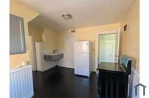 1304 W Ring St Photo 1