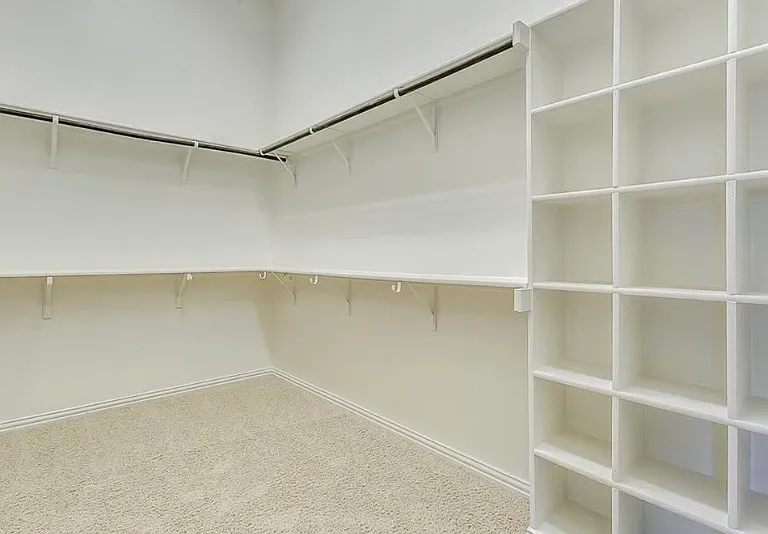 580 Hampshire Dr — Photo 19