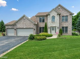 2485 Alamance Dr, West Chicago, IL 60185