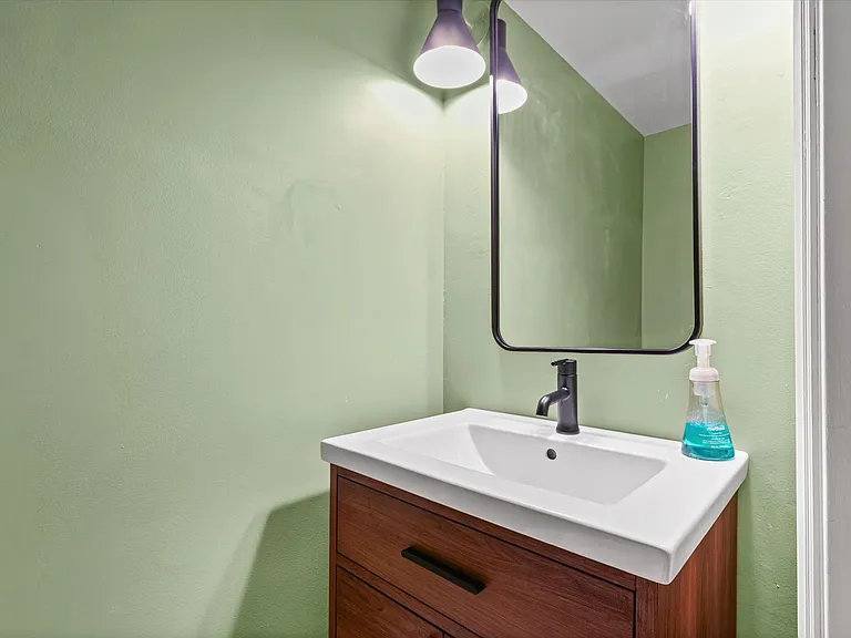 207 W Vermont Ave — Photo 10
