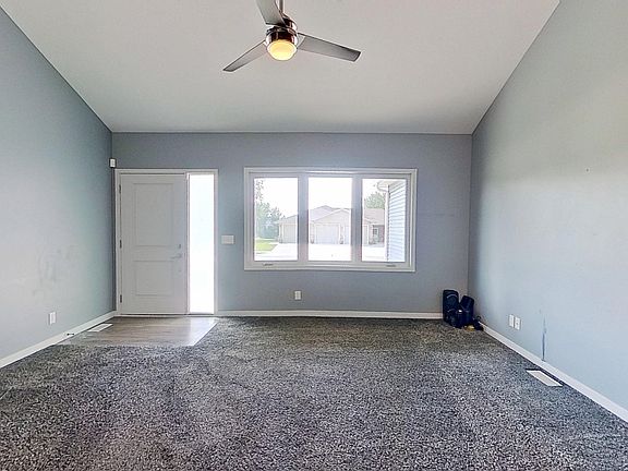3rd image of 2822 36th St