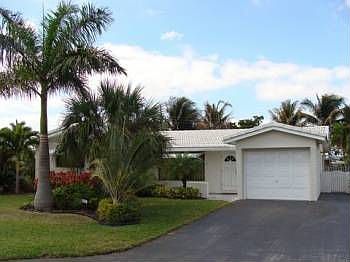 2nd image of 4421 NE 15th Way