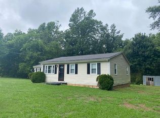 137 Elliott Hurt Rd, Kenbridge, VA 23944