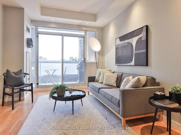 1 Shaw St #322, Toronto, ON M6K 0A1