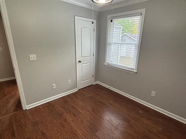 709 Morrow Rd — Photo 7