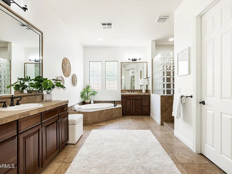 9260 E Desert Village Dr — Photo 17