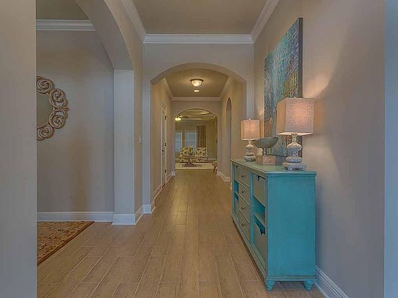 5th image of 24659 Knollwood Dr
