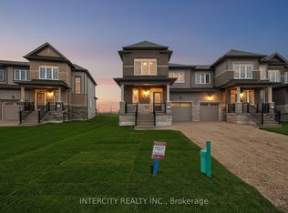 11 Avalon Dr, Wasaga Beach, ON L9R0M2