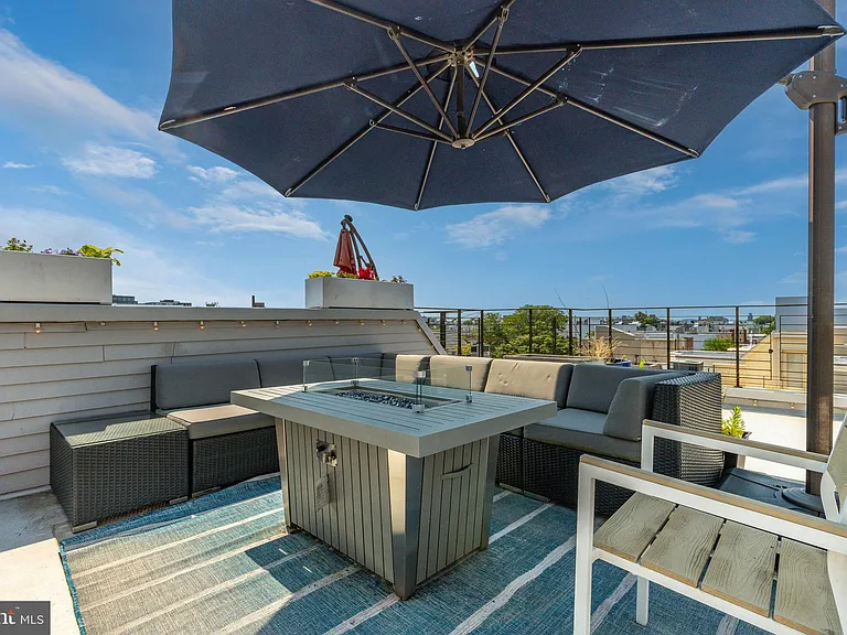 1733 Carpenter St #D — Photo 35