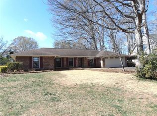 1010 Kelwyn Ln, Lewisville, NC 27023