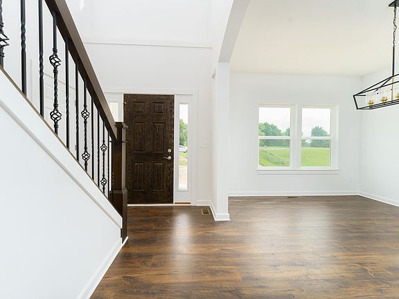 2nd image of 19 Scenic Hills Dr