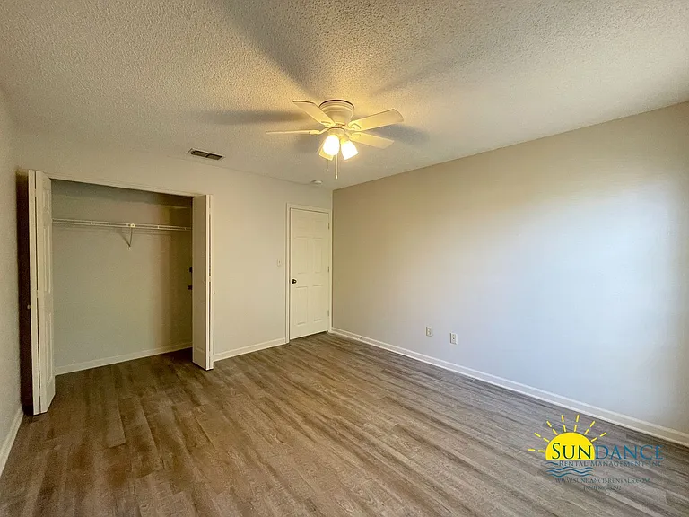 221 Shalimar Dr — Photo 14