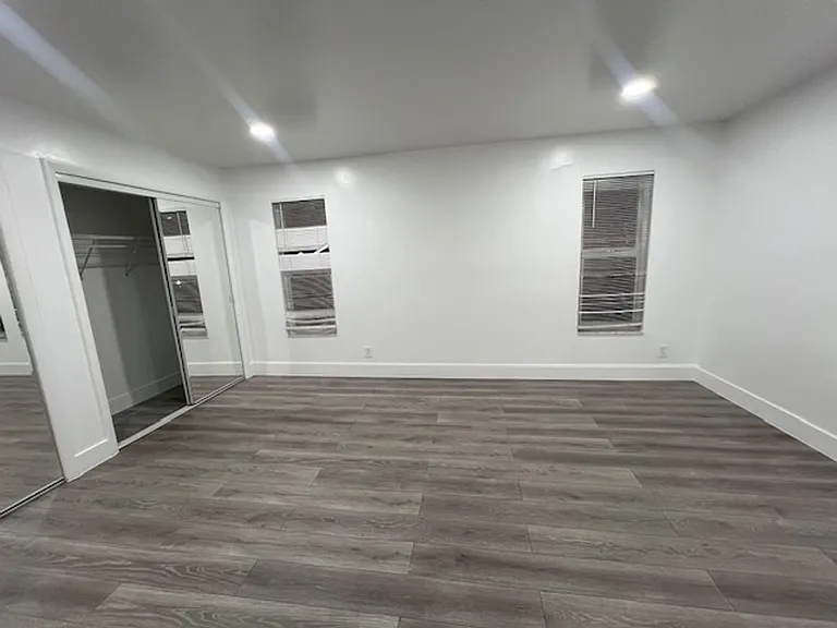 310 Lake Shore Dr West Palm Beach, FL 33403 — Photo 6