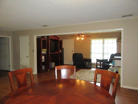5th image of 400 Grant St