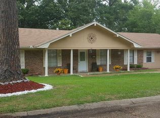 1140 Ridgewood Blvd, Jackson, MS 39211