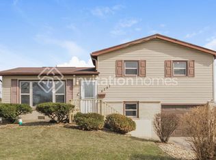 5731 Lancaster Dr, Oak Forest, IL 60452