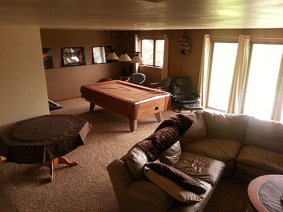 5th image of 684 Millbrook Dr