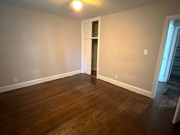 3526 Eastway Dr — Photo 9