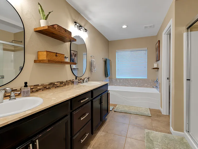 8905 Corona St NE — Photo 17